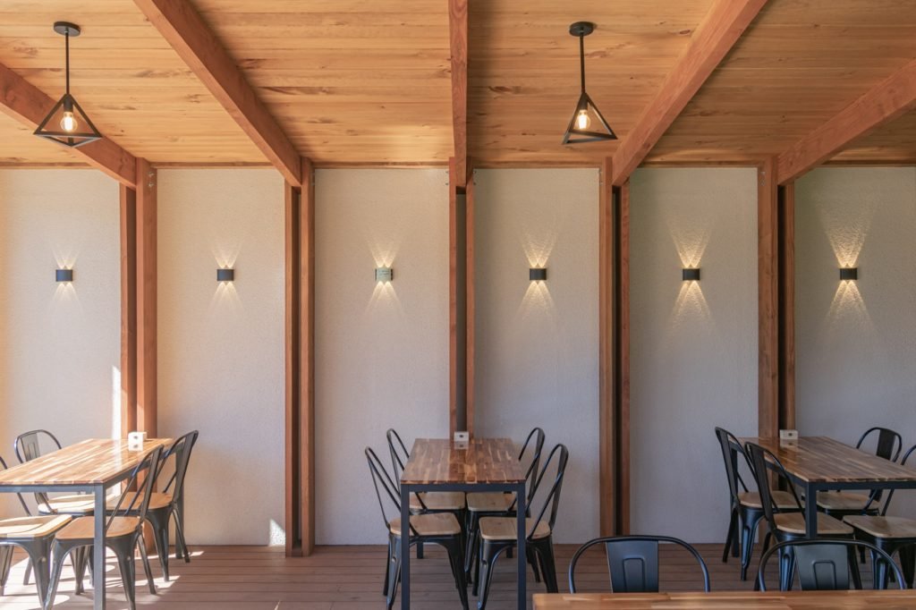 Construcción de casa en parcela rural de Pucón con diseño contemporáneo