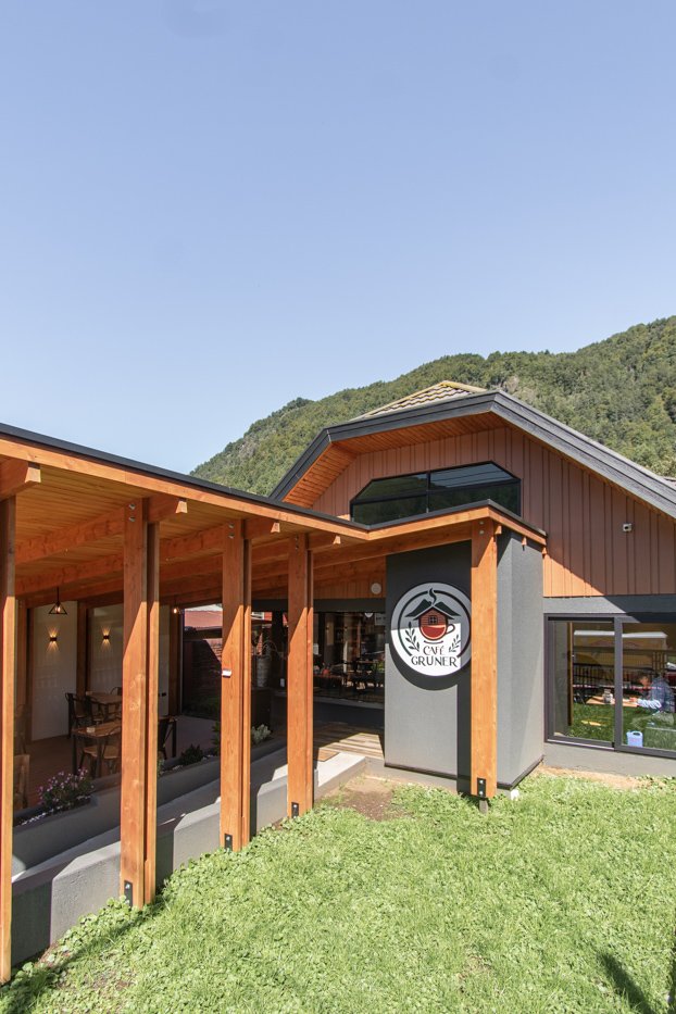 Constructora en Villarrica y Pucón construyendo casa de alto estándar