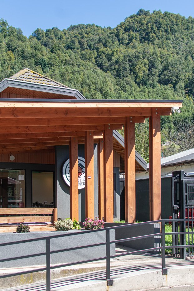 Construcción de vivienda en parcela con vista al bosque nativo en Pucón